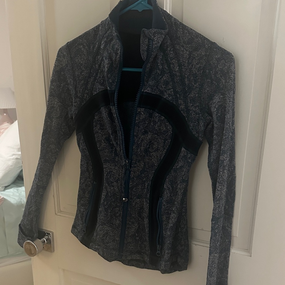 lululemon athletica Patterned blue and Black Jacket